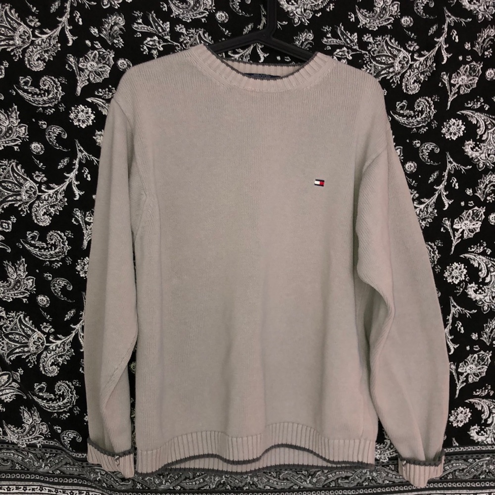 Tommy Hilfiger Gray Sweater